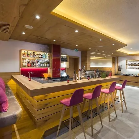 Gruener Baum 酒店 滨湖采尔