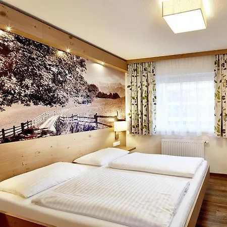 호텔 Gruener Baum 4*