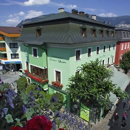Gruener Baum